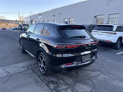 2024 Alfa Romeo Tonale Hybrid Veloce   - Photo 4 - Danbury, CT 06810