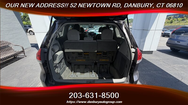 2013 Toyota Sienna LE 8-Passenger - Photo 18 - Danbury, CT 06810