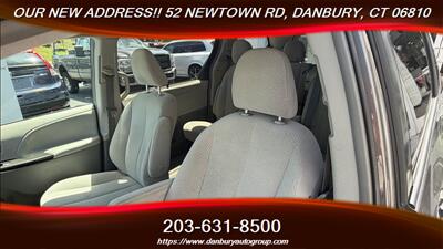 2013 Toyota Sienna LE 8-Passenger - Photo 10 - Danbury, CT 06810