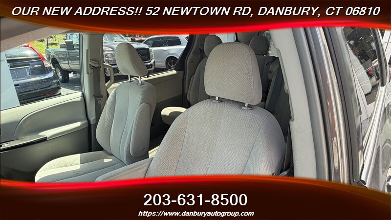 2013 Toyota Sienna LE 8-Passenger - Photo 10 - Danbury, CT 06810