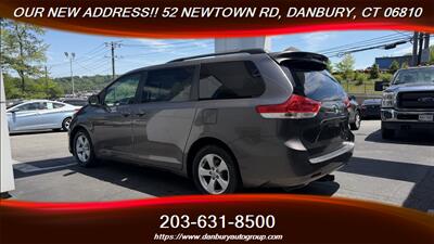 2013 Toyota Sienna LE 8-Passenger - Photo 3 - Danbury, CT 06810