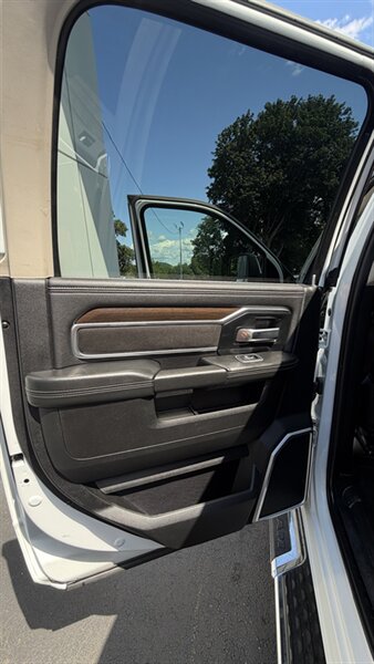 2023 RAM 2500 Laramie - Photo 19 - Danbury, CT 06810