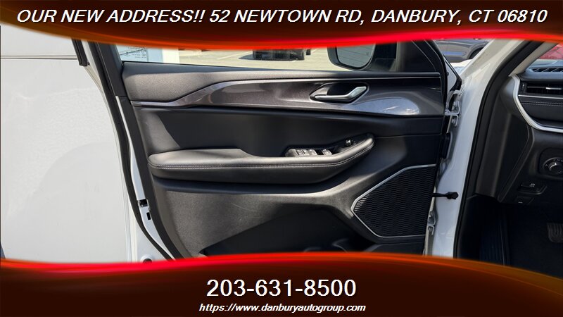 2022 Jeep Grand Cherokee Laredo - Photo 11 - Danbury, CT 06810