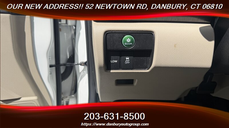 2014 Honda Accord Hybrid Touring - Photo 23 - Danbury, CT 06810