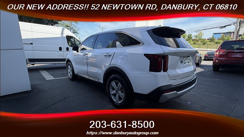 2025 Kia Sorento LX - Photo 3 - Danbury, CT 06810