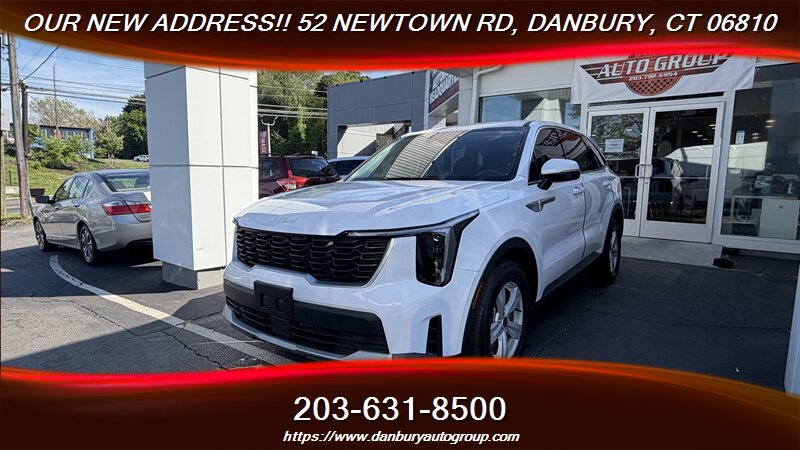 2025 Kia Sorento LX   - Photo 1 - Danbury, CT 06810