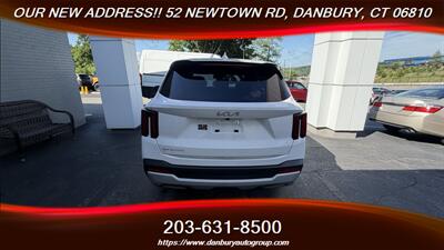 2025 Kia Sorento LX - Photo 3 - Danbury, CT 06810