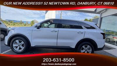 2025 Kia Sorento LX - Photo 1 - Danbury, CT 06810
