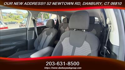 2025 Kia Sorento LX - Photo 10 - Danbury, CT 06810