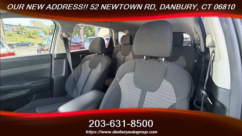2025 Kia Sorento LX - Photo 11 - Danbury, CT 06810