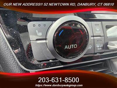 2025 Toyota Grand Highlander LE   - Photo 16 - Danbury, CT 06810