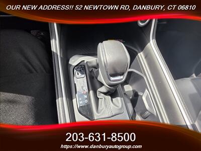2025 Toyota Grand Highlander LE   - Photo 19 - Danbury, CT 06810