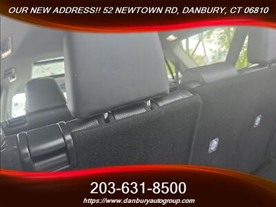 2025 Toyota Grand Highlander LE   - Photo 3 - Danbury, CT 06810