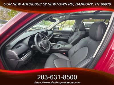 2025 Toyota Grand Highlander LE   - Photo 10 - Danbury, CT 06810