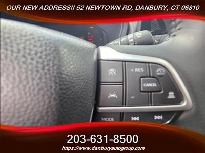 2025 Toyota Grand Highlander LE   - Photo 12 - Danbury, CT 06810