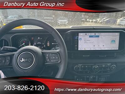 2024 Jeep Wrangler Rubicon 4xe - Photo 10 - Danbury, CT 06810