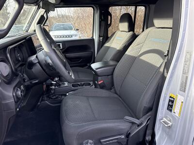 2024 Jeep Wrangler Rubicon 4xe - Photo 9 - Danbury, CT 06810