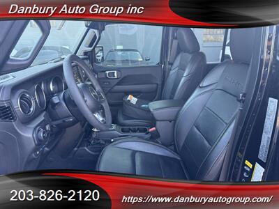 2023 Jeep Wrangler Sahara 4xe   - Photo 7 - Danbury, CT 06810