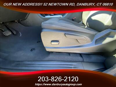 2022 Chevrolet Colorado LT - Photo 12 - Danbury, CT 06810