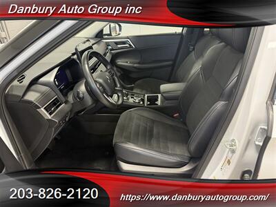 2024 Mitsubishi Outlander PHEV SE   - Photo 9 - Danbury, CT 06810