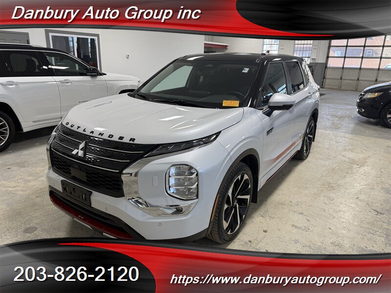 2024 Mitsubishi Outlander PHEV SE   - Photo 1 - Danbury, CT 06810