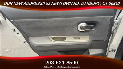 2012 Nissan Versa 1.8 S   - Photo 21 - Danbury, CT 06810