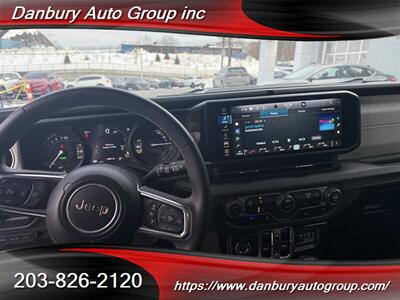 2024 Jeep Wrangler Sahara 4xe   - Photo 10 - Danbury, CT 06810