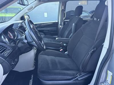 2017 Dodge Grand Caravan SE   - Photo 9 - Danbury, CT 06810