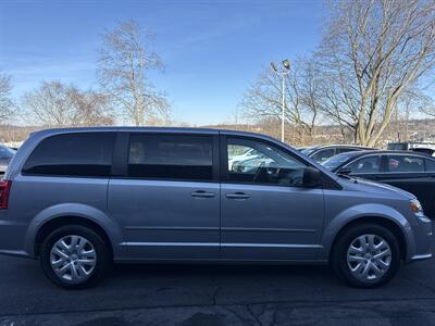 2017 Dodge Grand Caravan SE   - Photo 7 - Danbury, CT 06810