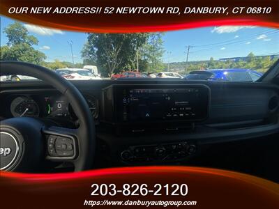 2024 Jeep Wrangler Rubicon 4xe   - Photo 21 - Danbury, CT 06810