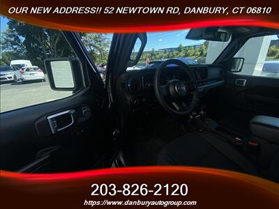 2024 Jeep Wrangler Rubicon 4xe   - Photo 15 - Danbury, CT 06810