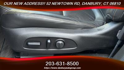 2020 Chevrolet Traverse LT Leather   - Photo 13 - Danbury, CT 06810