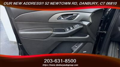 2020 Chevrolet Traverse LT Leather   - Photo 11 - Danbury, CT 06810