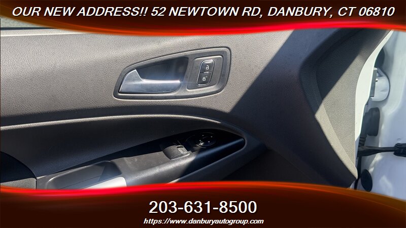2022 Ford Transit Connect XLT - Photo 10 - Danbury, CT 06810