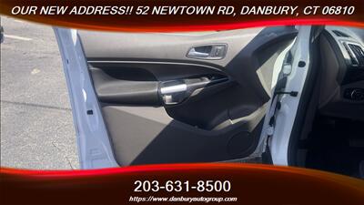2022 Ford Transit Connect XLT - Photo 9 - Danbury, CT 06810
