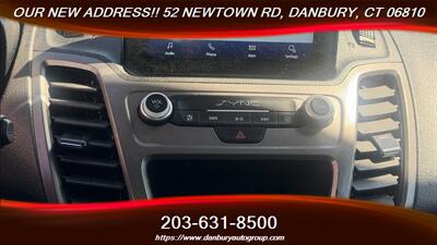 2022 Ford Transit Connect XLT - Photo 20 - Danbury, CT 06810