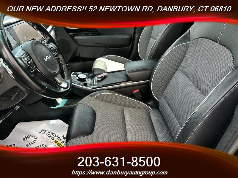2022 Kia Niro EV S - Photo 8 - Danbury, CT 06810
