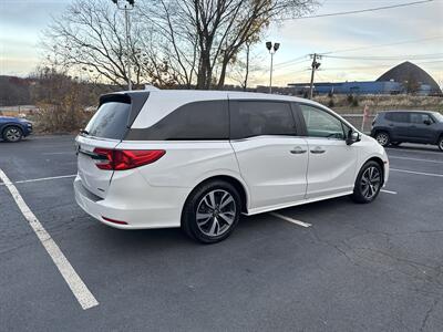 2022 Honda Odyssey Touring - Photo 6 - Danbury, CT 06810