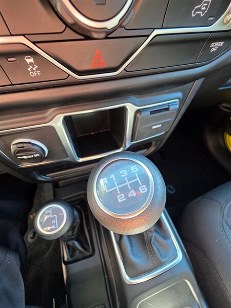 2023 Jeep Wrangler Sport - Photo 9 - Danbury, CT 06810