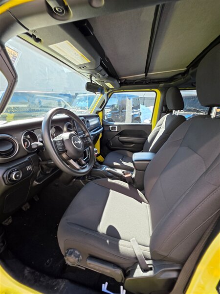 2023 Jeep Wrangler Sport - Photo 7 - Danbury, CT 06810