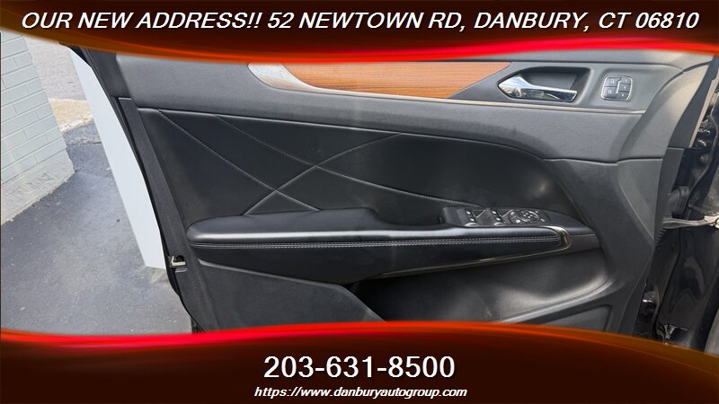 2017 Lincoln MKC Reserve - Photo 10 - Danbury, CT 06810