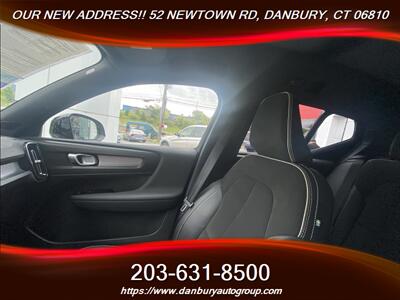 2022 Volvo XC40 T5 R-Design - Photo 17 - Danbury, CT 06810