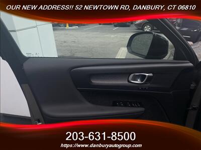 2022 Volvo XC40 T5 R-Design - Photo 11 - Danbury, CT 06810