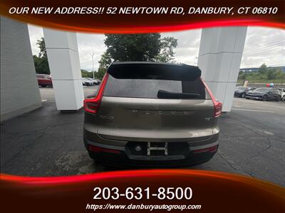2022 Volvo XC40 T5 R-Design - Photo 5 - Danbury, CT 06810