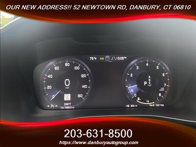 2022 Volvo XC40 T5 R-Design - Photo 14 - Danbury, CT 06810