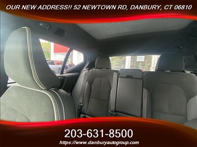 2022 Volvo XC40 T5 R-Design - Photo 18 - Danbury, CT 06810
