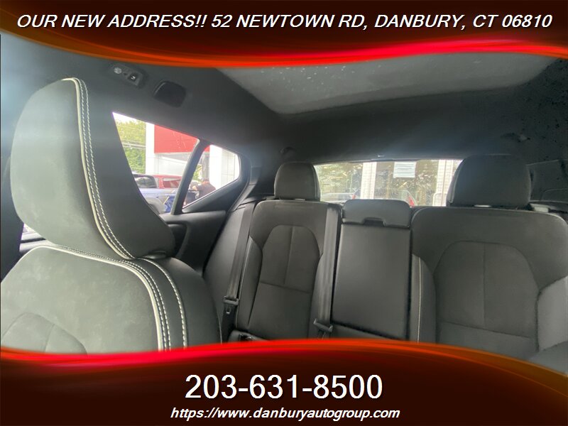 2022 Volvo XC40 T5 R-Design - Photo 18 - Danbury, CT 06810