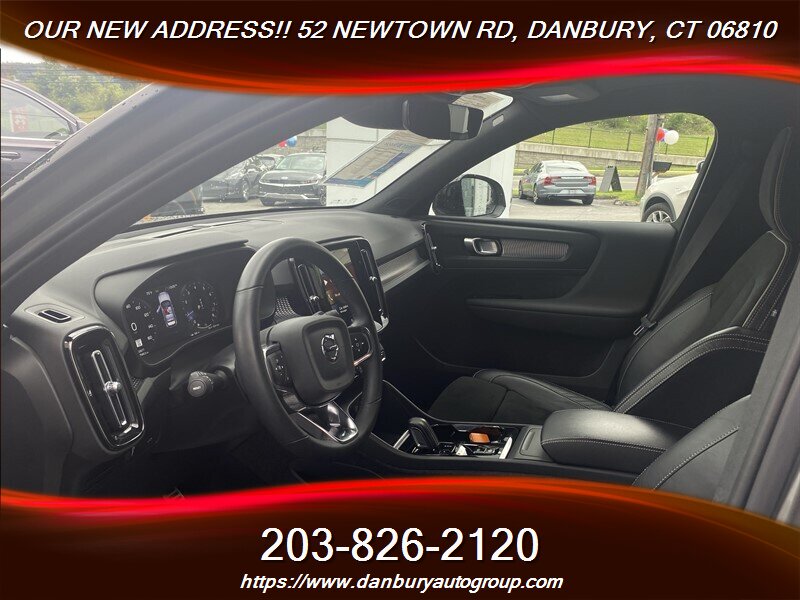 2022 Volvo XC40 T5 R-Design - Photo 12 - Danbury, CT 06810