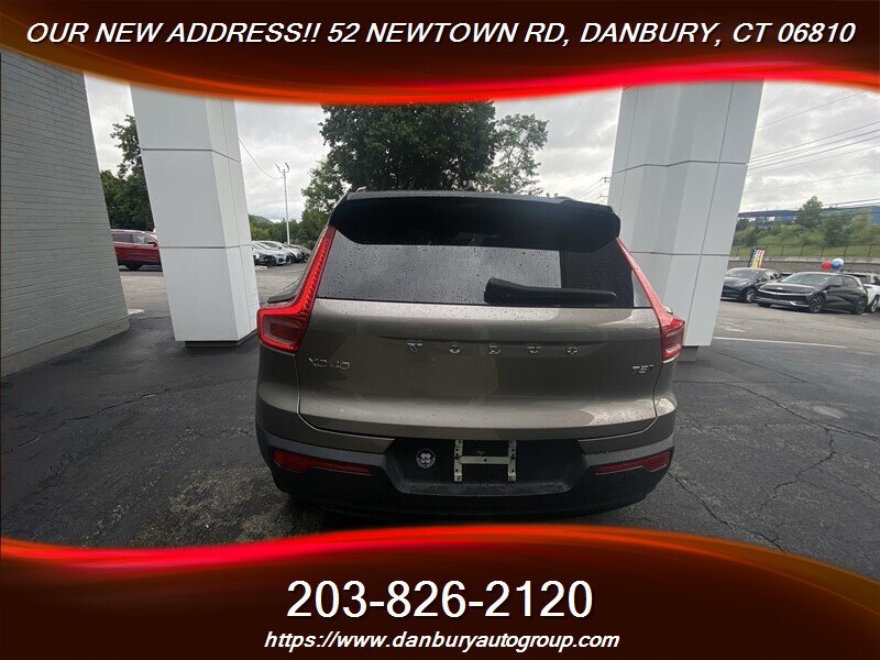 2022 Volvo XC40 T5 R-Design - Photo 5 - Danbury, CT 06810