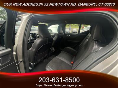 2022 Volvo XC40 T5 R-Design - Photo 20 - Danbury, CT 06810